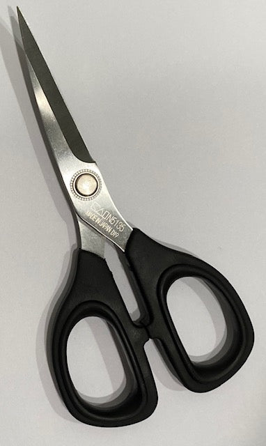 Kai 5 1/2 in. Curved Scissors – Hattie & Della