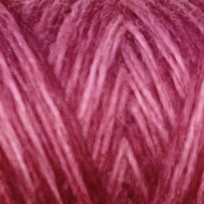 Valdani Wool Spool Size 8: O522 Raspberry Wooltra